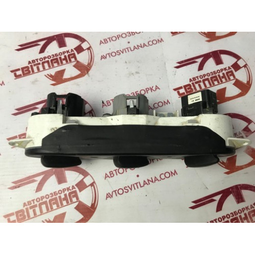 Блок управления печкой Ford Connect 2002-2013 9T1618C419AB